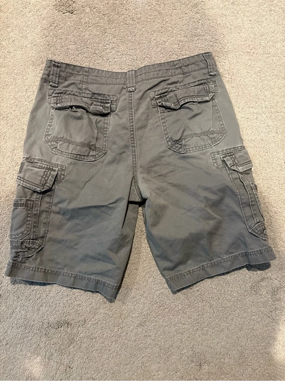 UNIONBAY Men's Gray Cargo Shorts with Flap Pockets